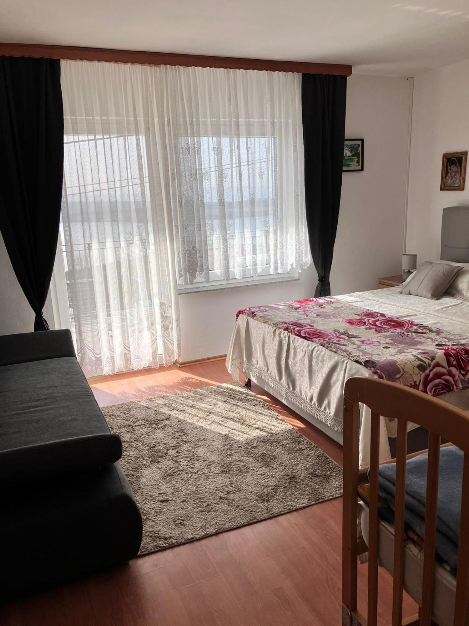 App Martina Apartment Dramalj Luaran gambar